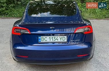 Седан Tesla Model 3 2022 в Львові