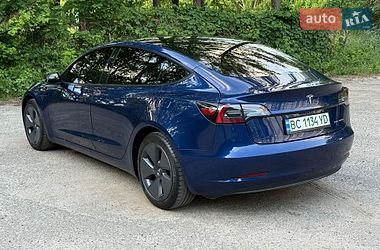 Седан Tesla Model 3 2022 в Львові