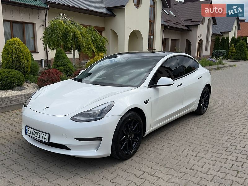 Седан Tesla Model 3 2021 в Хмельницком фото Седан Tesla Model 3 2021 в Хмельницком