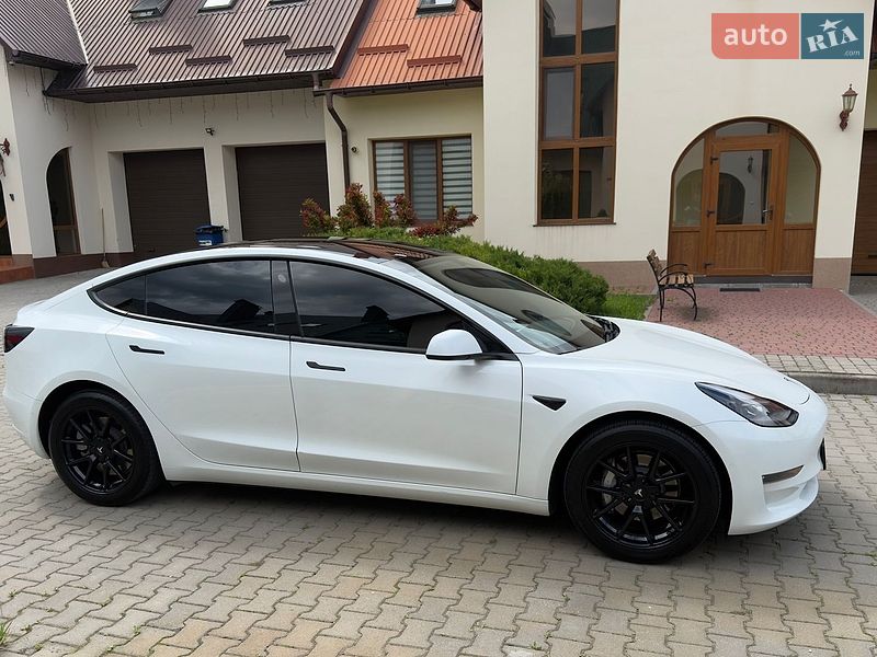 Седан Tesla Model 3 2021 в Хмельницком фото 5 Седан Tesla Model 3 2021 в Хмельницком