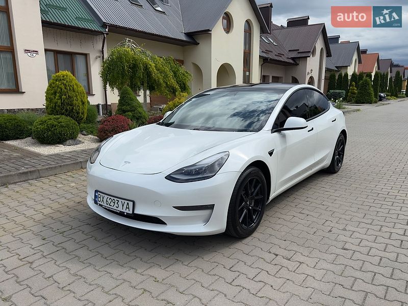 Седан Tesla Model 3 2021 в Хмельницькому