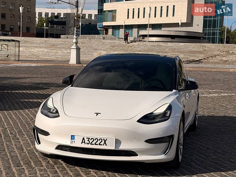 Седан Tesla Model 3 2019 в Харькове
