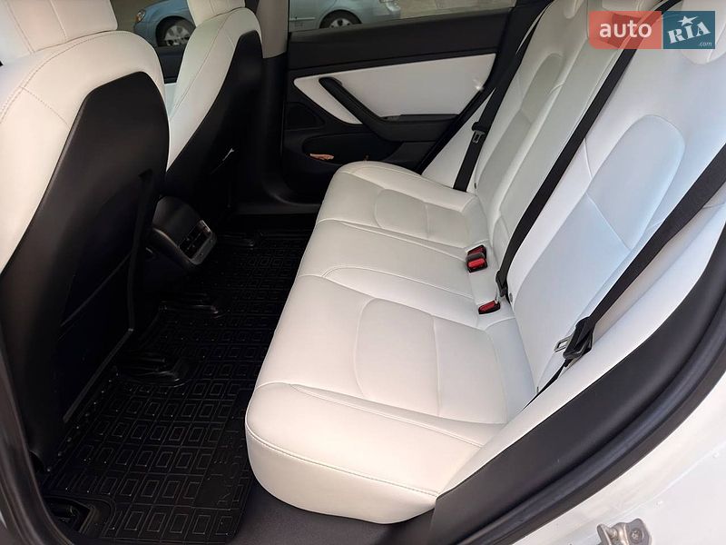 Седан Tesla Model 3 2019 в Харькове