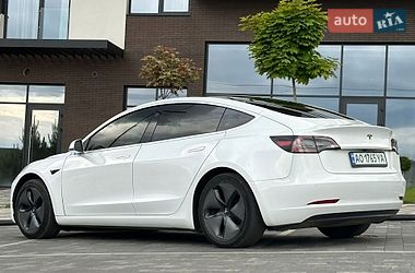 Седан Tesla Model 3 2019 в Ужгороде