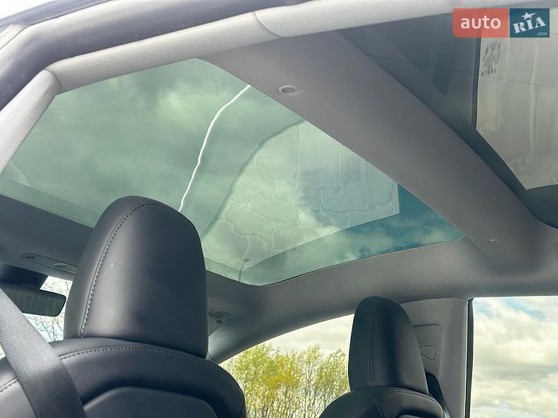 Седан Tesla Model 3 2025 в Львове фото 28 Седан Tesla Model 3 2025 в Львове