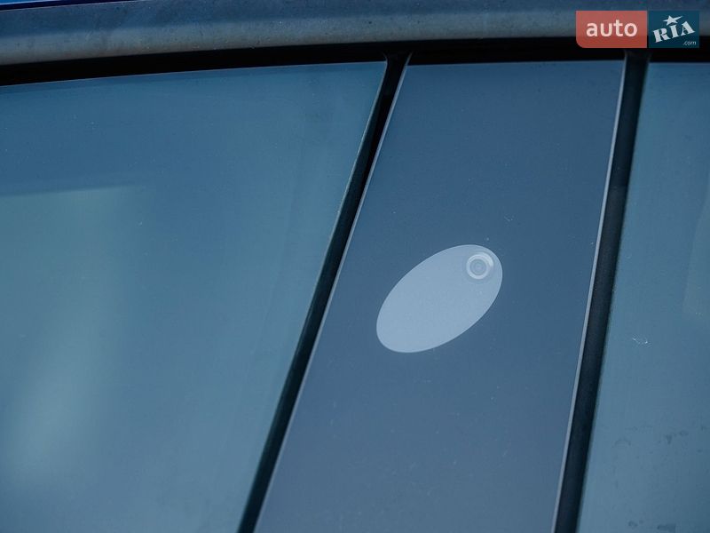 Седан Tesla Model 3 2021 в Стрию