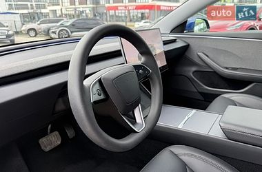 Седан Tesla Model 3 2024 в Львові