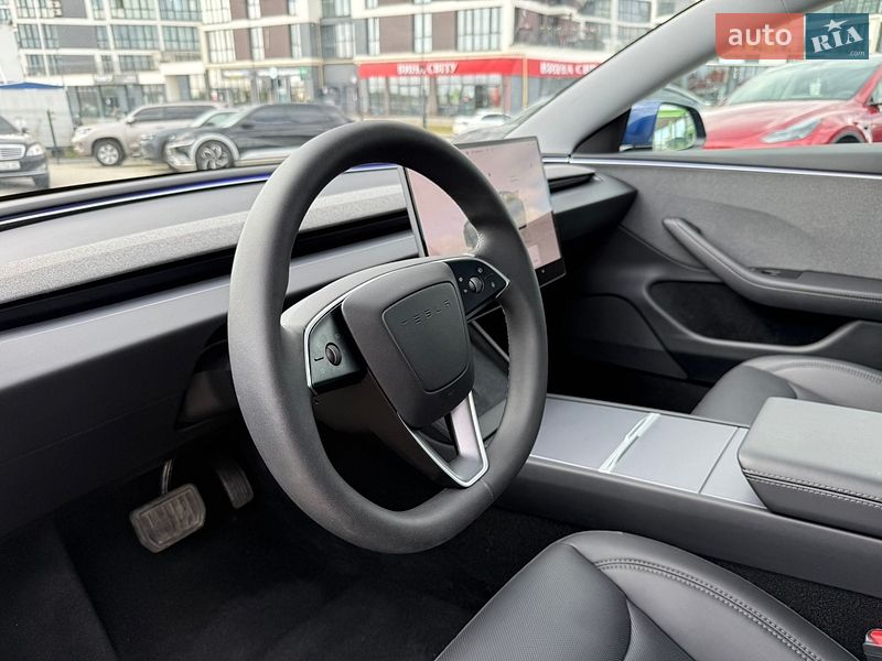 Седан Tesla Model 3 2024 в Львові
