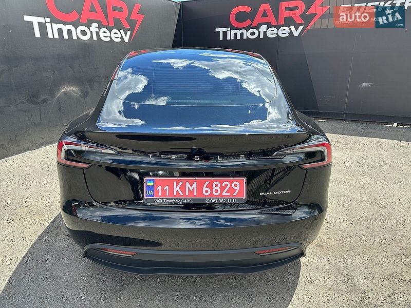 Седан Tesla Model 3 2025 в Києві