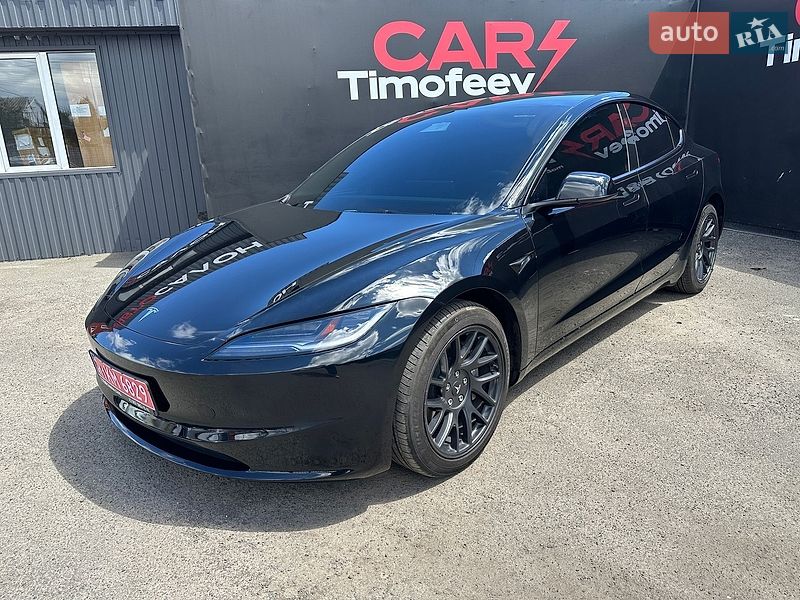 Tesla Model 3 2025