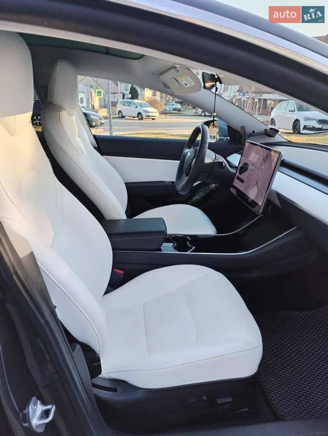 2019 Tesla Model 3 - мініатюра 16