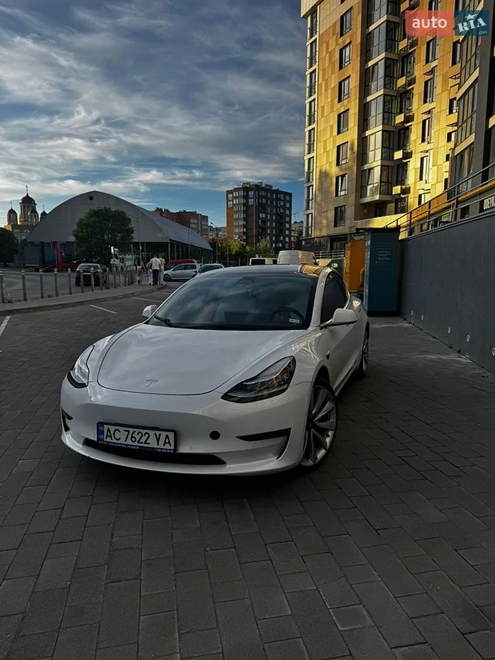 2018 Tesla Model 3 - мініатюра 9