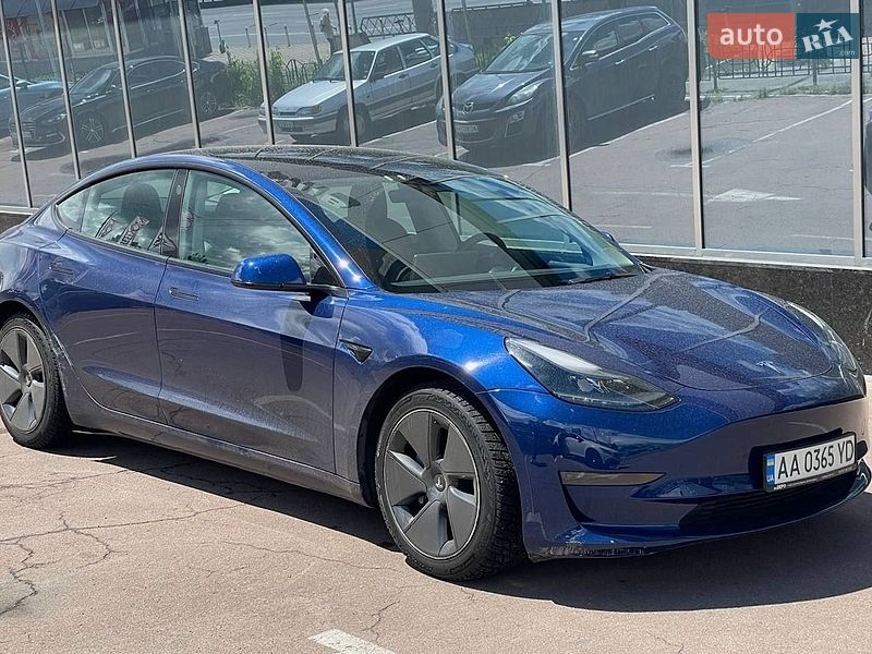 Tesla Model 3 2022