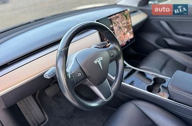 Седан Tesla Model 3 2018 в Луцке