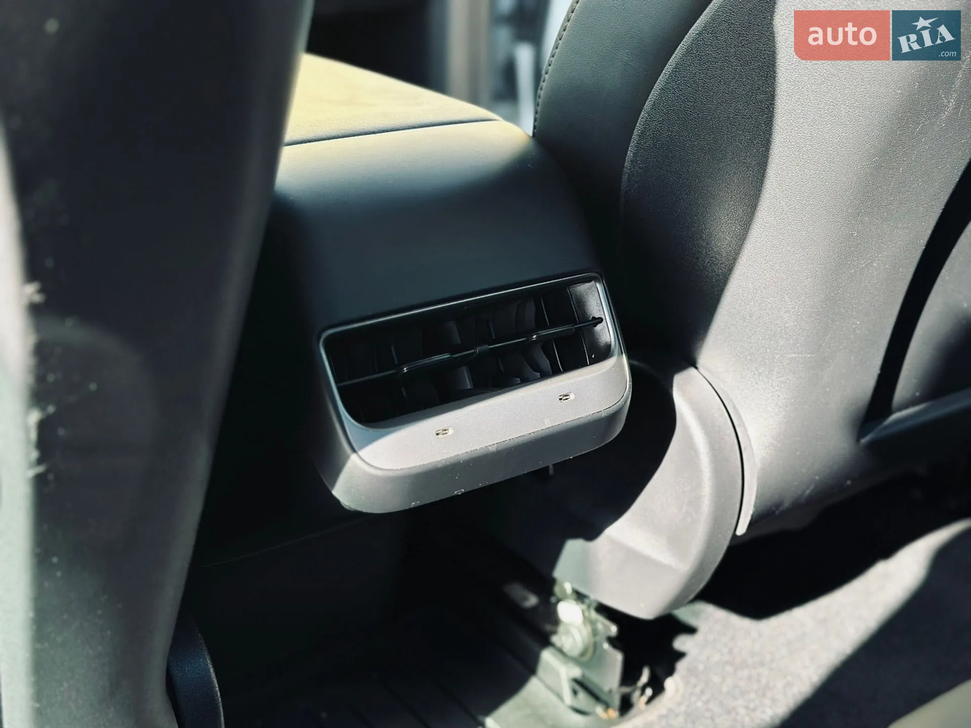 2020 Tesla Model 3 - мініатюра 19