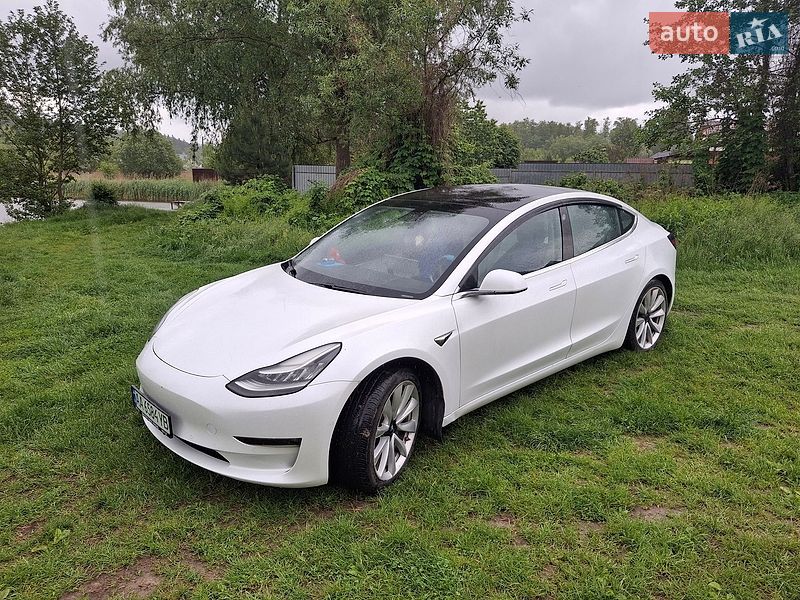 Седан Tesla Model 3 2019 в Києві