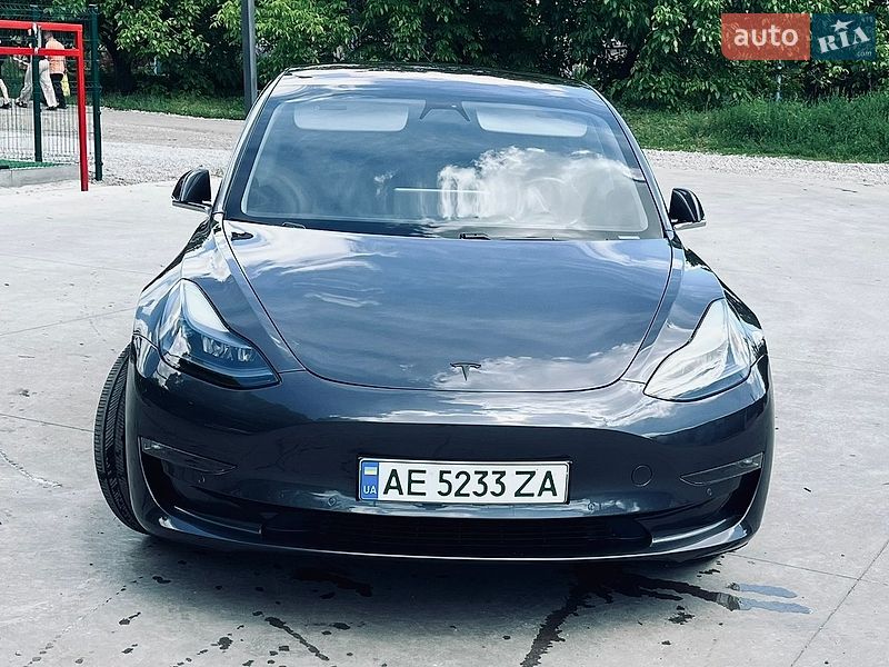 Седан Tesla Model 3 2018 в Новомосковську