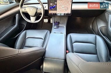Седан Tesla Model 3 2021 в Києві