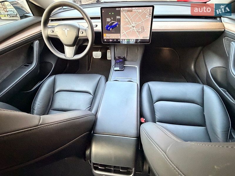 Седан Tesla Model 3 2021 в Києві
