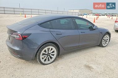 Седан Tesla Model 3 2021 в Львове