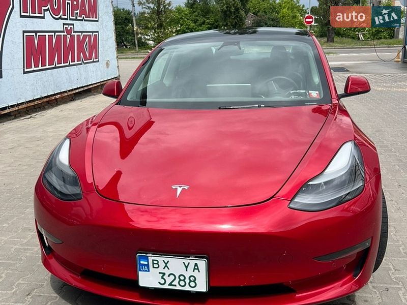 Седан Tesla Model 3 2022 в Хмельницькому