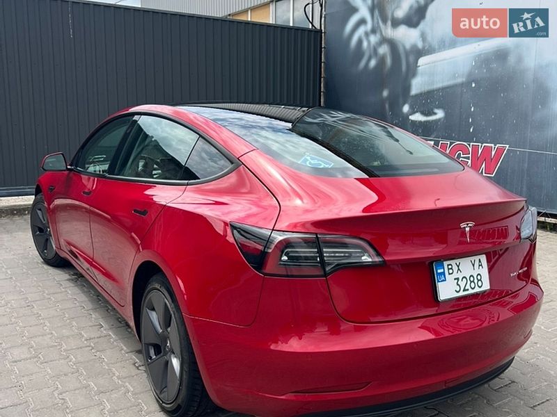 Седан Tesla Model 3 2022 в Хмельницькому