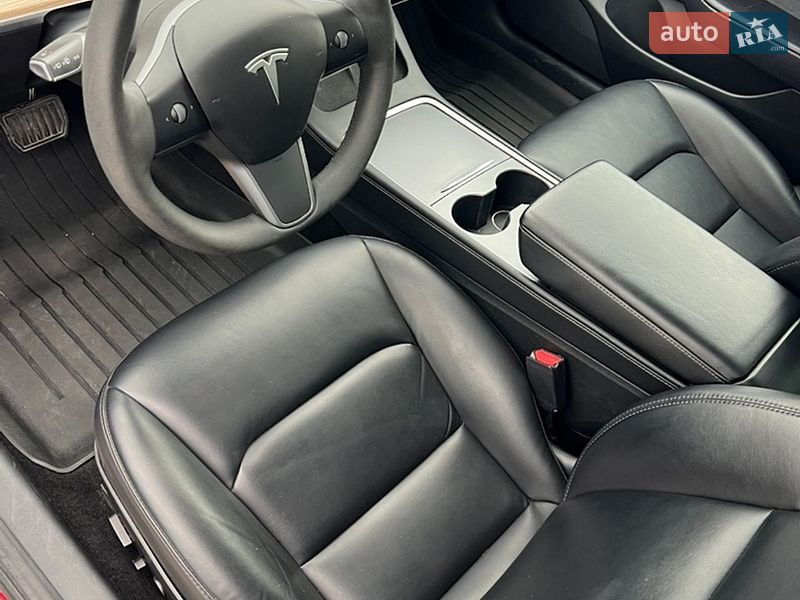 Седан Tesla Model 3 2022 в Хмельницькому