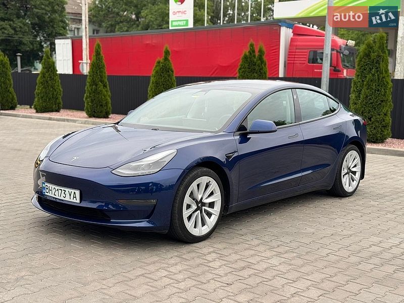Седан Tesla Model 3 2021 в Одесі