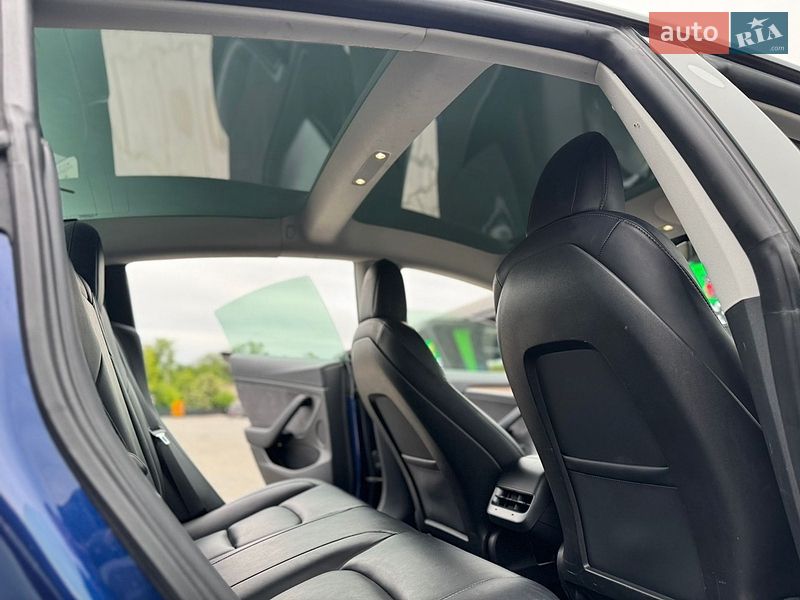 Седан Tesla Model 3 2021 в Одесі