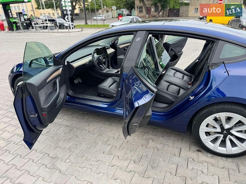 Седан Tesla Model 3 2021 в Одесі