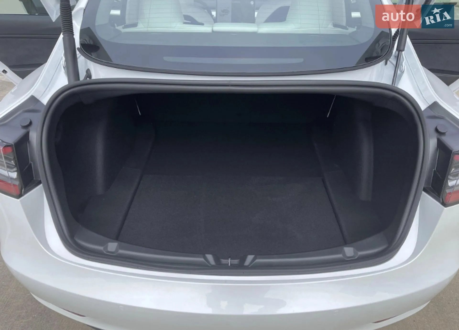 2022 Tesla Model 3 - мініатюра 12