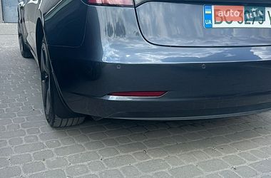 Седан Tesla Model 3 2018 в Львові