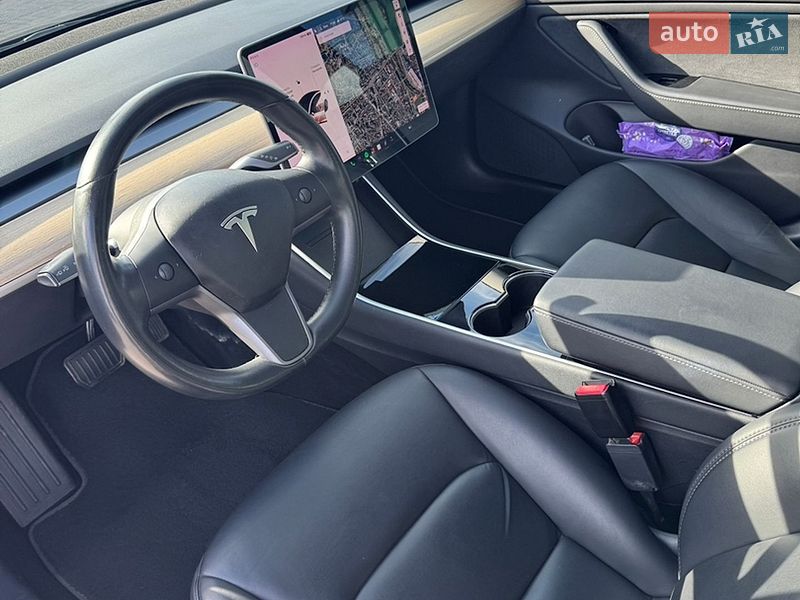 Седан Tesla Model 3 2019 в Хмельницком