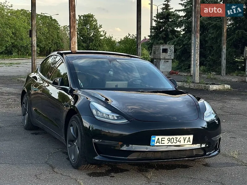 Tesla Model 3 2018