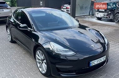 Седан Tesla Model 3 2018 в Львове