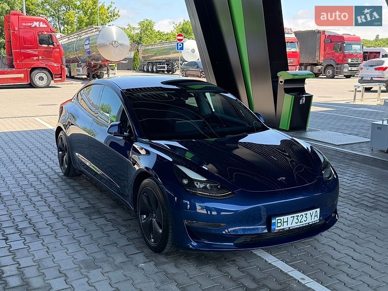 Седан Tesla Model 3 2021 в Одессе