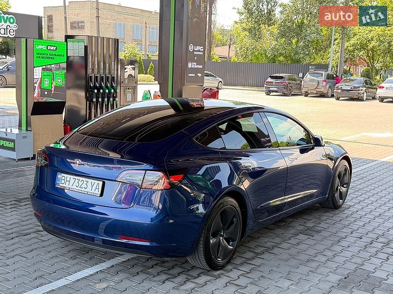 Седан Tesla Model 3 2021 в Одессе
