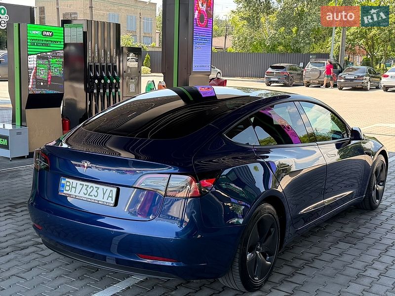 Седан Tesla Model 3 2021 в Одессе