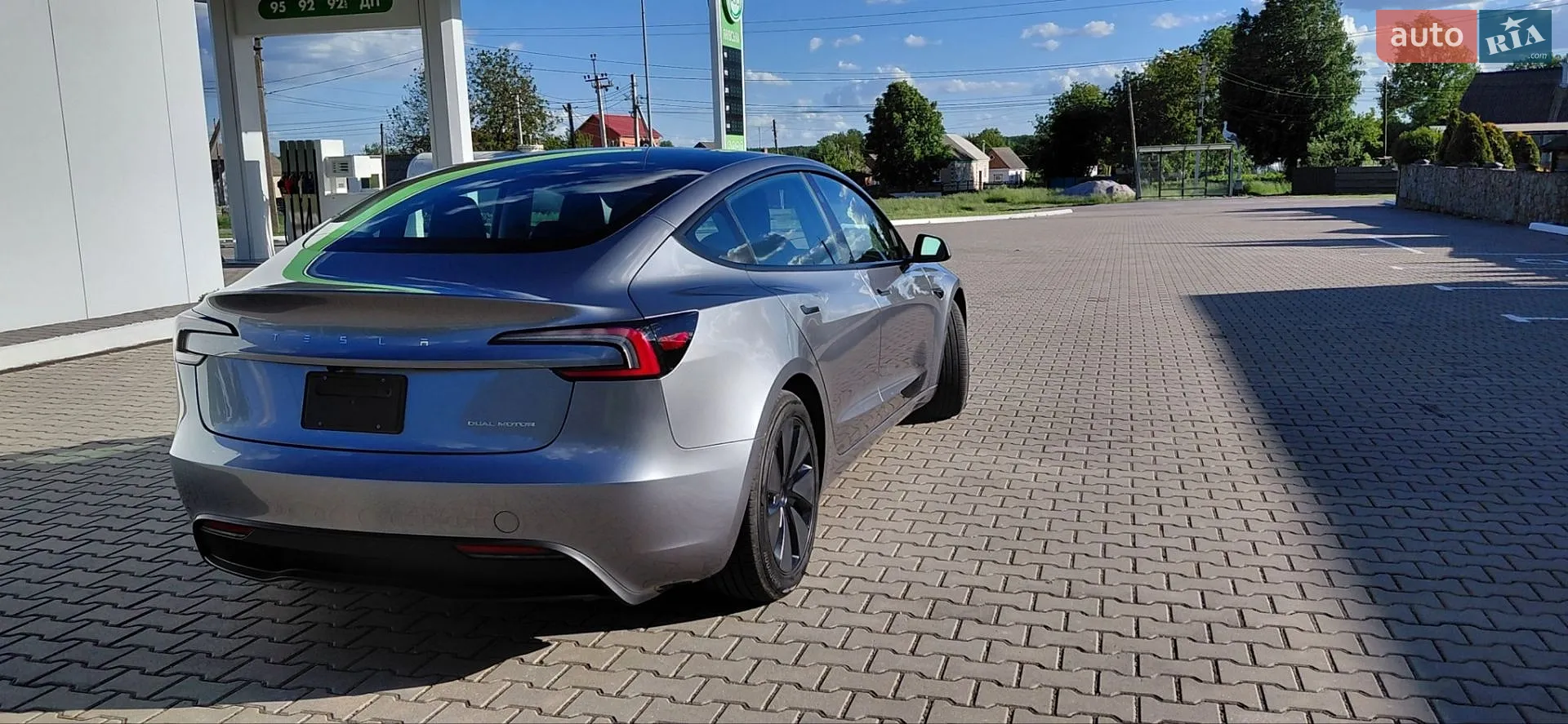 2025 Tesla Model 3 - мініатюра 15