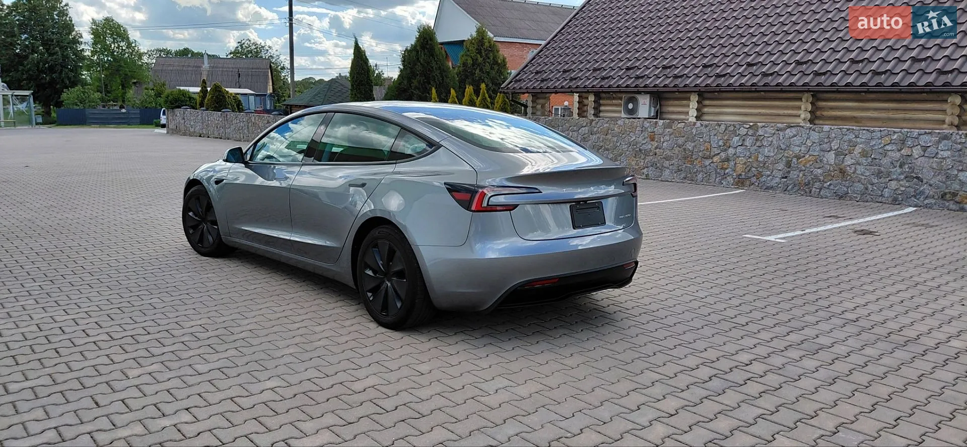 2025 Tesla Model 3 - мініатюра 19