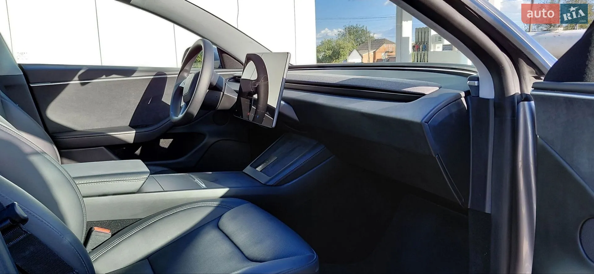 2025 Tesla Model 3 - мініатюра 28