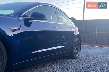 Седан Tesla Model 3 2018 в Рокитном фото 14 Седан Tesla Model 3 2018 в Рокитном