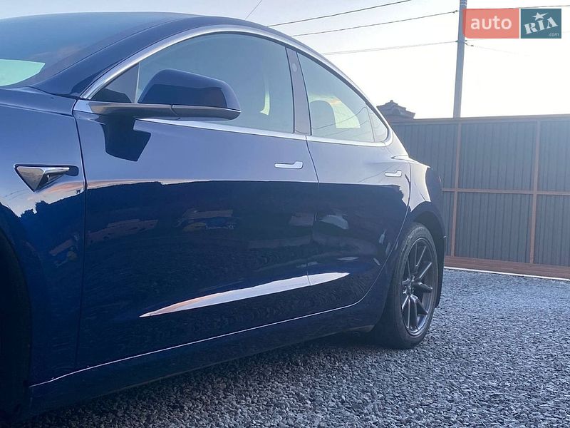 Седан Tesla Model 3 2018 в Рокитном фото 14 Седан Tesla Model 3 2018 в Рокитном