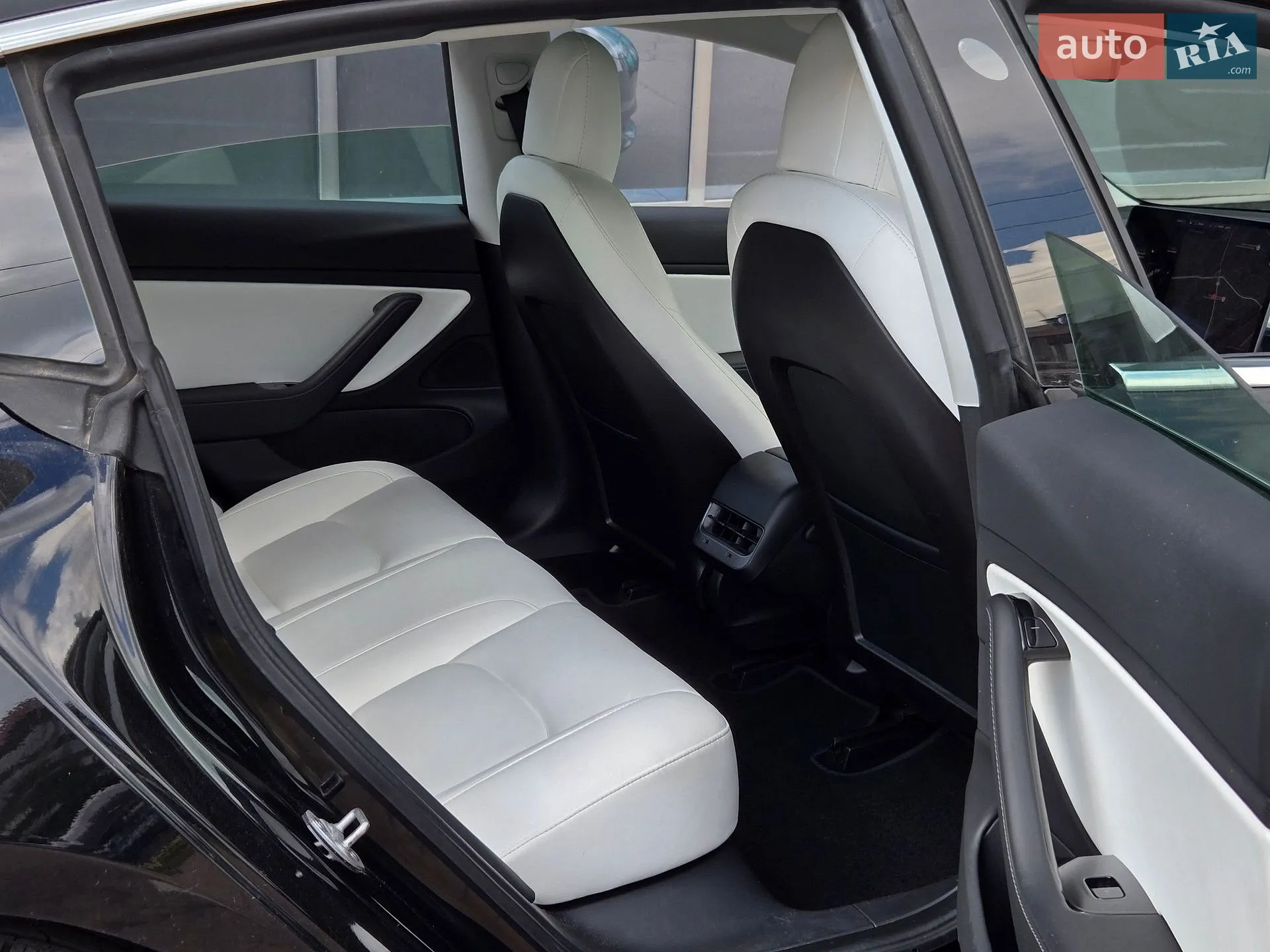 2019 Tesla Model 3 - мініатюра 18
