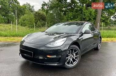 Седан Tesla Model 3 2018 в Києві
