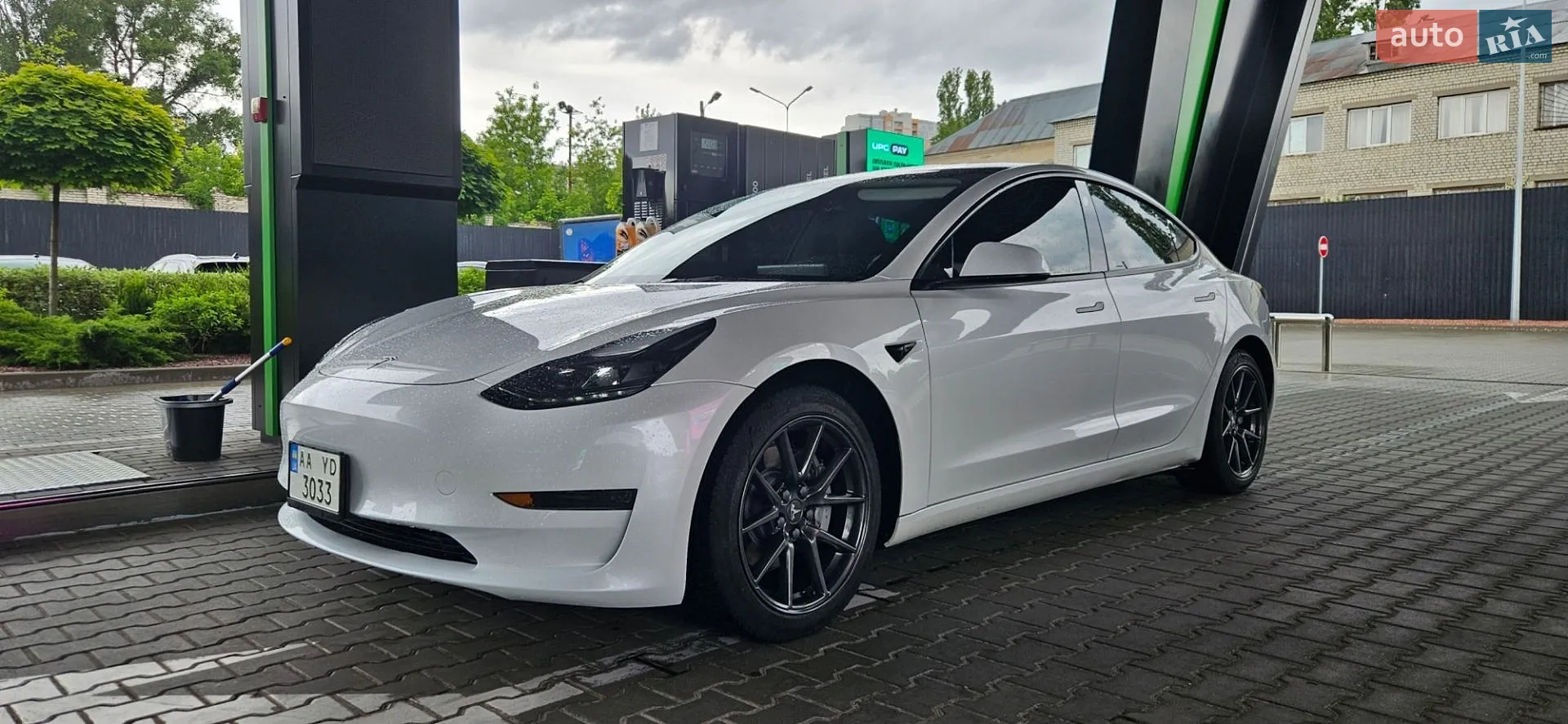 2023 Tesla Model 3 - фото 1
