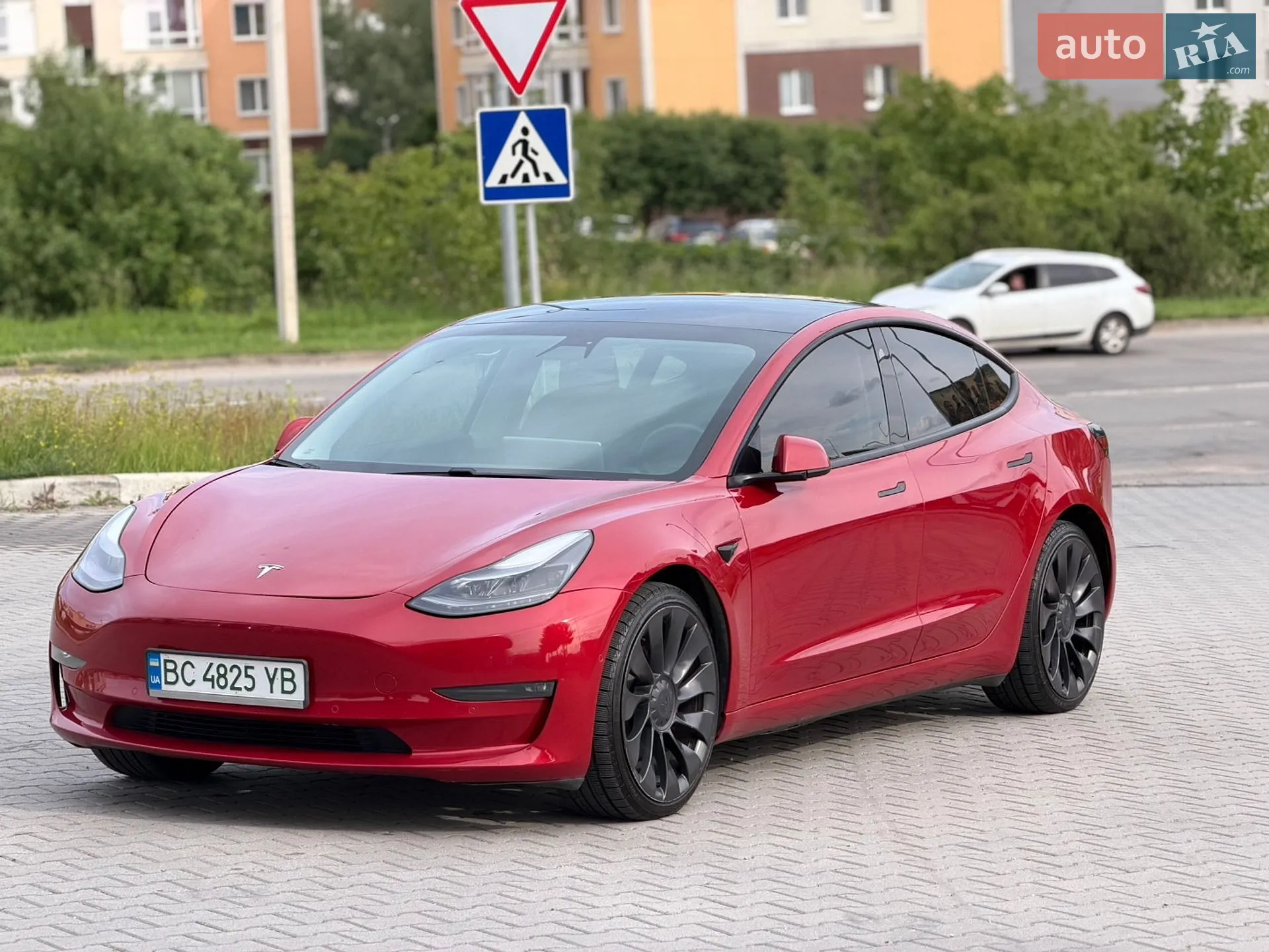 2020 Tesla Model 3 - фото 1