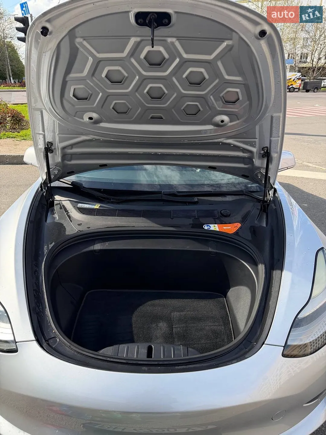 2017 Tesla Model 3 - мініатюра 8