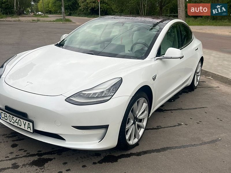Tesla Model 3 2019