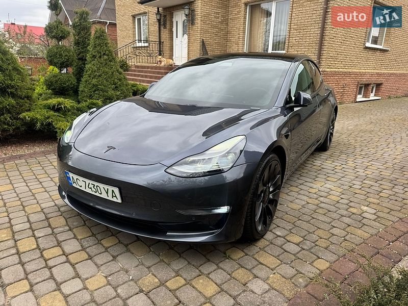 Седан Tesla Model 3 2021 в Луцьку
